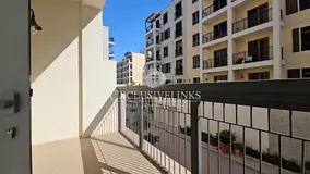 Modern Bright |Vibrant Waterfront Lifestyle