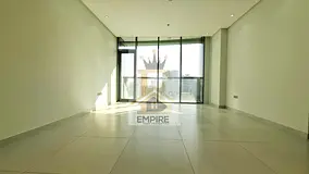 SPACIOUS 2BHK APPARTMENT SPACIOUS HALL WITH BEAUTIFULL SEA VIEW MASTER BEDROOM// SMART HOME SYSTEM//