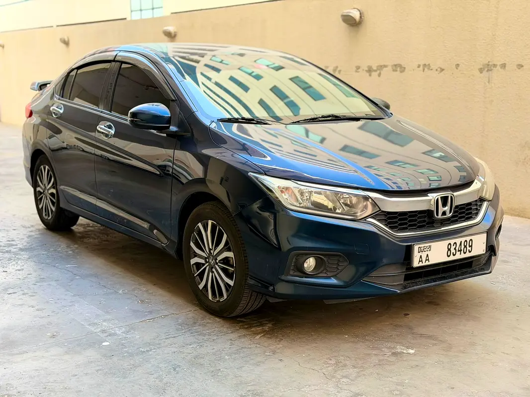 Honda City 2018 — photo 1 of 12