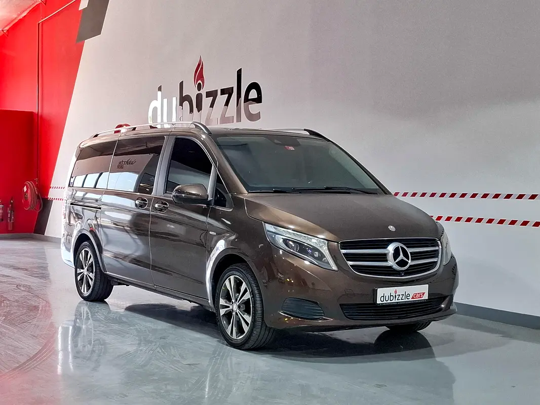 Mercedes-Benz V-Class 2017 — photo 1 of 16