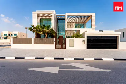 Exclusive | Corner | Massive Layout