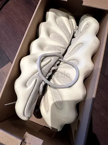 ADIDAS YEEZY 450 CLOUD WHITE 41 1/3 SIZE