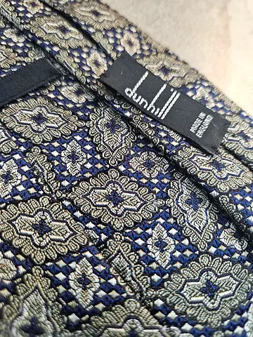 Beautiful Dunhill Silk Paisley Screen-Printed Tie - Grey