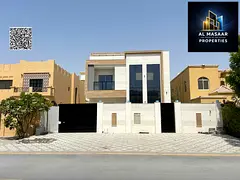 Freehold property including air conditioning, electricity, and water. Close to all services. Freehol