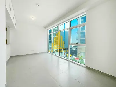 Modern 1BR with 2 Baths | Bright & Spacious Layout