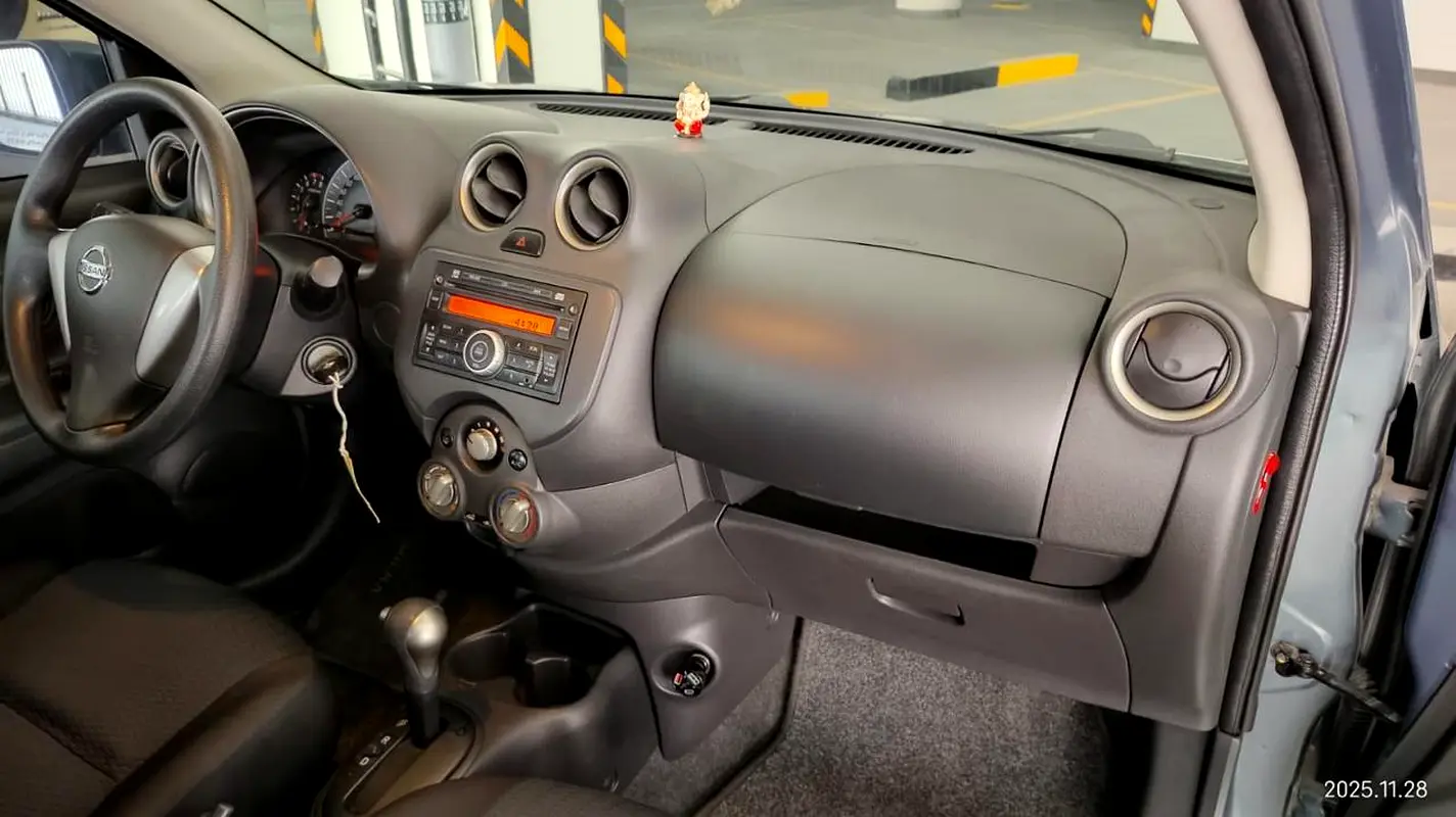 Nissan Micra 2019 — photo 1 of 13
