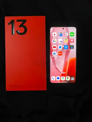 OnePlus 13 in excellent condition with original box
