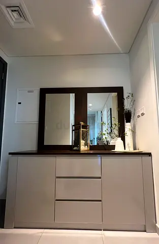 Entrance console with storage