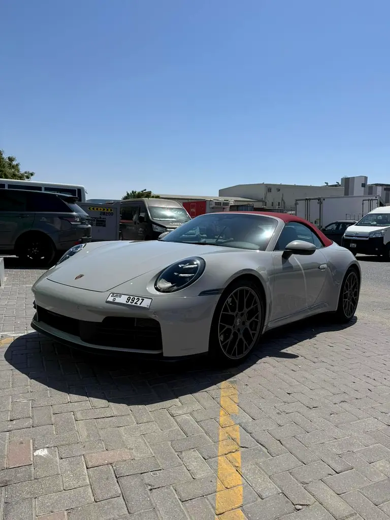 Porsche 911 2025 — photo 1 of 9