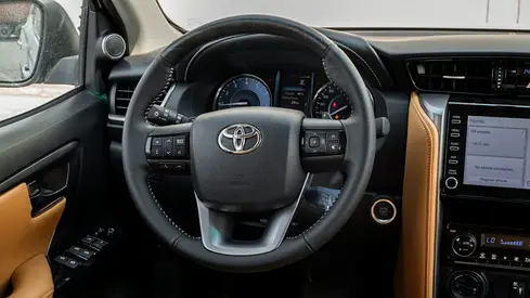 صورة 13 لـ 2026 Toyota FORTUNER