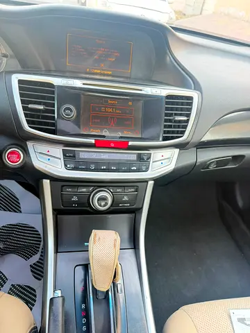 2015 Honda ACCORD — миниатюра 11