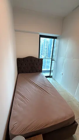 Available private room with balacony in JLT for 2000