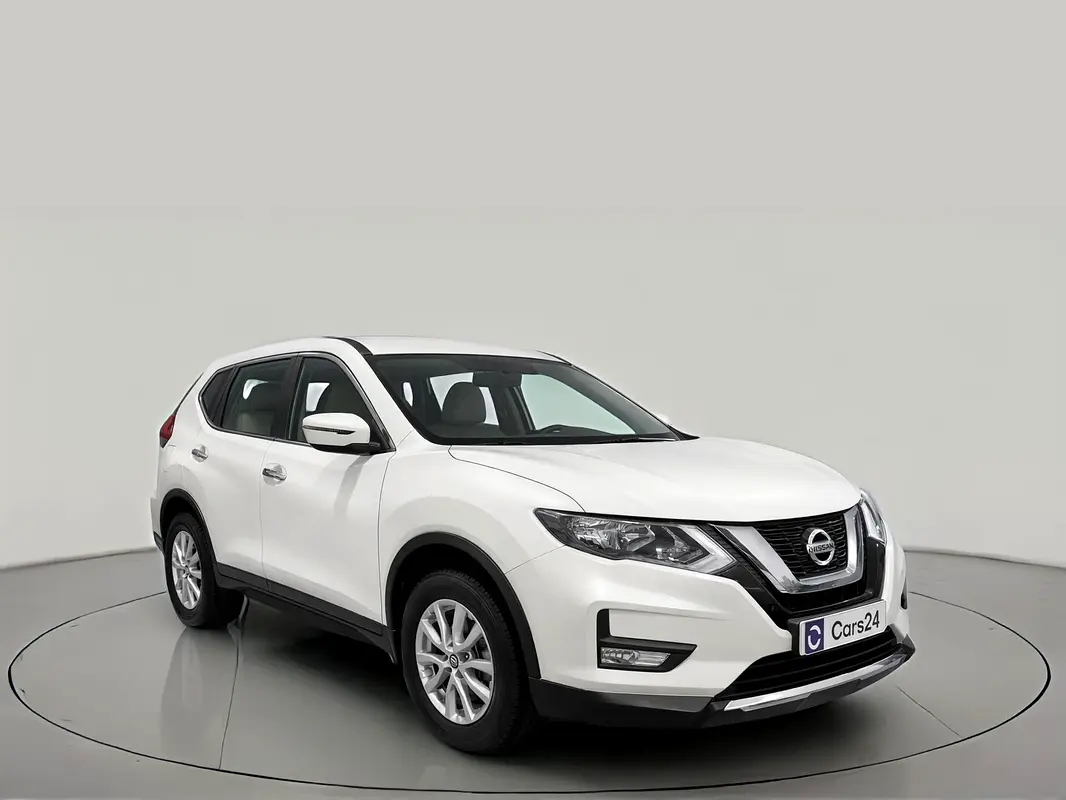 Nissan X-Trail 2022 — photo 1 of 12