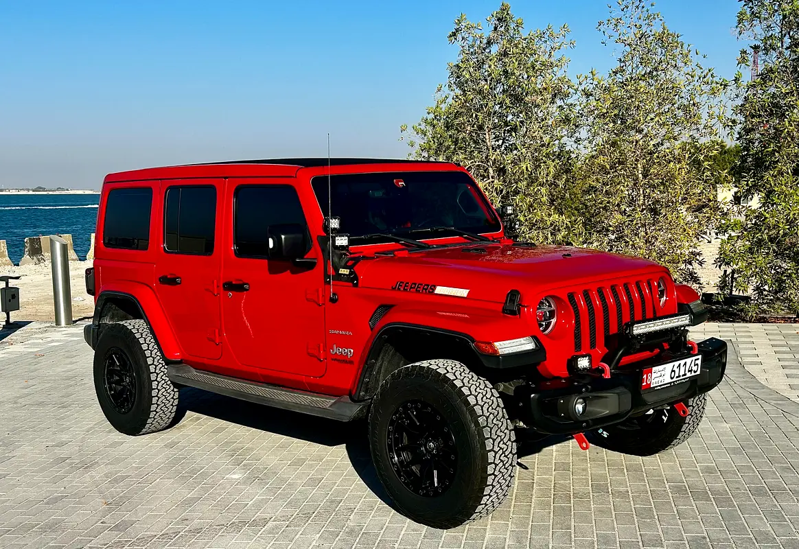 Jeep Wrangler 2019 — photo 1 of 20