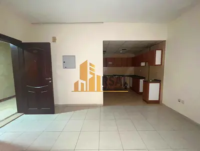 Specious Studio Big Size Hall/Family Building/Near Fakhar Pakistan Resturtant