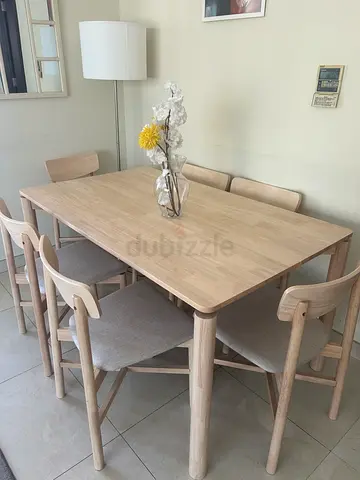 Dinning table with 6 chairs