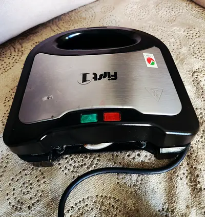 Sandwich maker