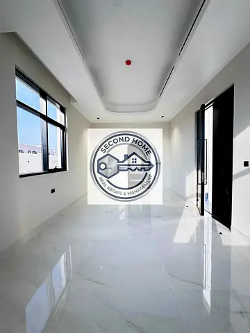 BRAND NEW 05 BHK VILLA WITH HUGE YARD AT PRIME LOCATION