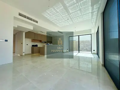 Spacious 3BR + Maid | Steps from Community Pool