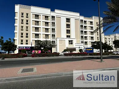 Hot Deal 1BR with community view