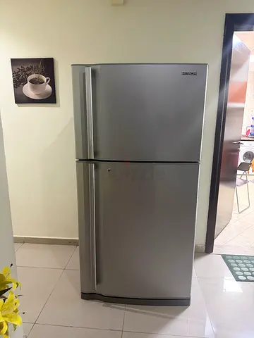 Hitachi Refrigerator 680L for  Sale at  AED 550