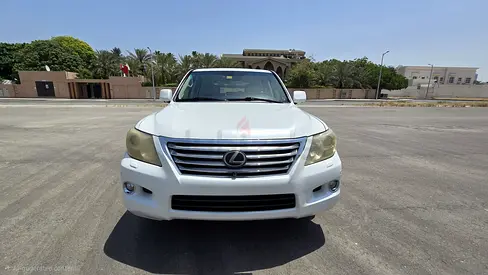 Lexus LX 570 2010 | GCC Specs | Pristine Condition