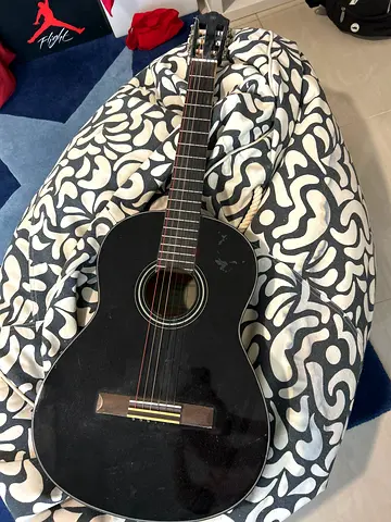 Used black classical acoustic guitar - good for beginners Yamaha C40
