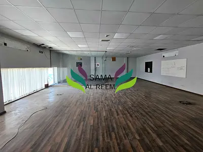 Spacious Warehouse| Free 20% DREC | Prime Location