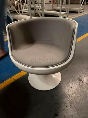 2x Modern Swivel Tub Chair with Pedestal Base - Light Grey