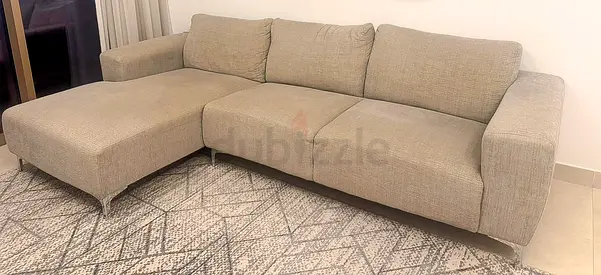 Modern Gray L-Shaped Sofa – Excellent Condition