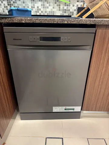 Hisense 13-Place Freestanding Dishwasher — HS622E90G | Silver