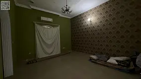 Huge Yard / Master Bedroom / Prime Location