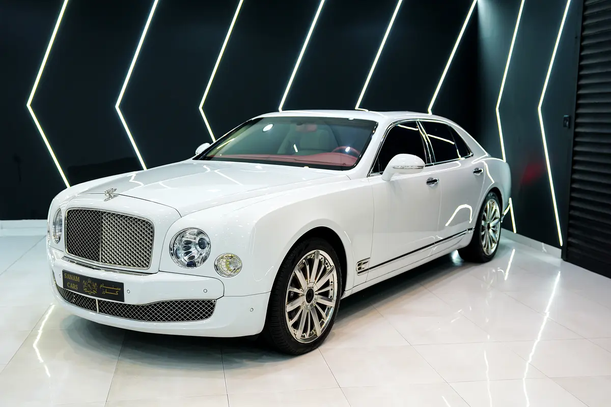 Bentley Mulsanne 2013 — photo 1 of 20