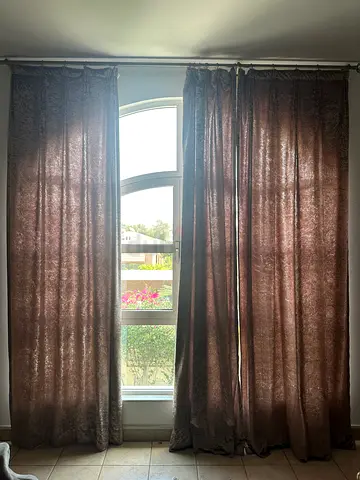 Velvet curtains with curtain rod - set of 2