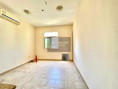 Big spacious lavish studio family building just rent 20000