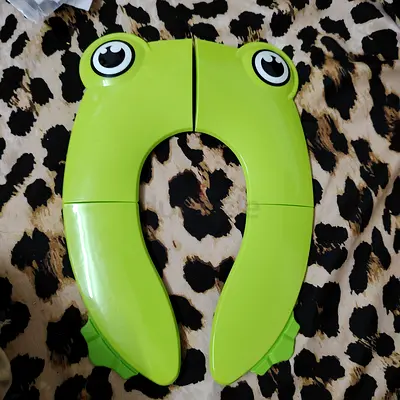 Portable  Foldable Kids Toilet Training Seat (Cute Frog Design)
