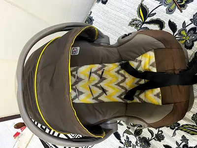 Baby car seat