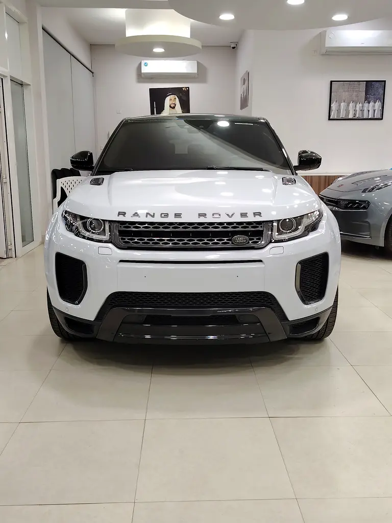 Land Rover Range Rover Evoque 2018 — photo 1 of 18