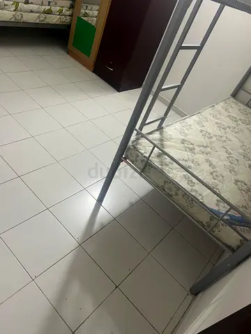 Executive bed space available for Male nearby metro Al Mankhool bur dubai