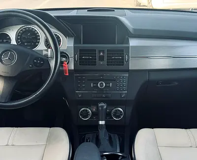 2010 Mercedes-BENZ GLK — фото 17