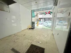 Luxury shop very prime location with Gas connection business area ready to move only jest 85k
