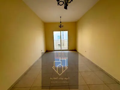 Room and lounge, annual rent, another resident of a gym and a free parking