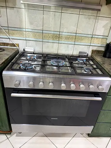 Siemens —/Rang /cooker ( 90 cm * 60 cm ) for sale in excellent condition —stainless steel