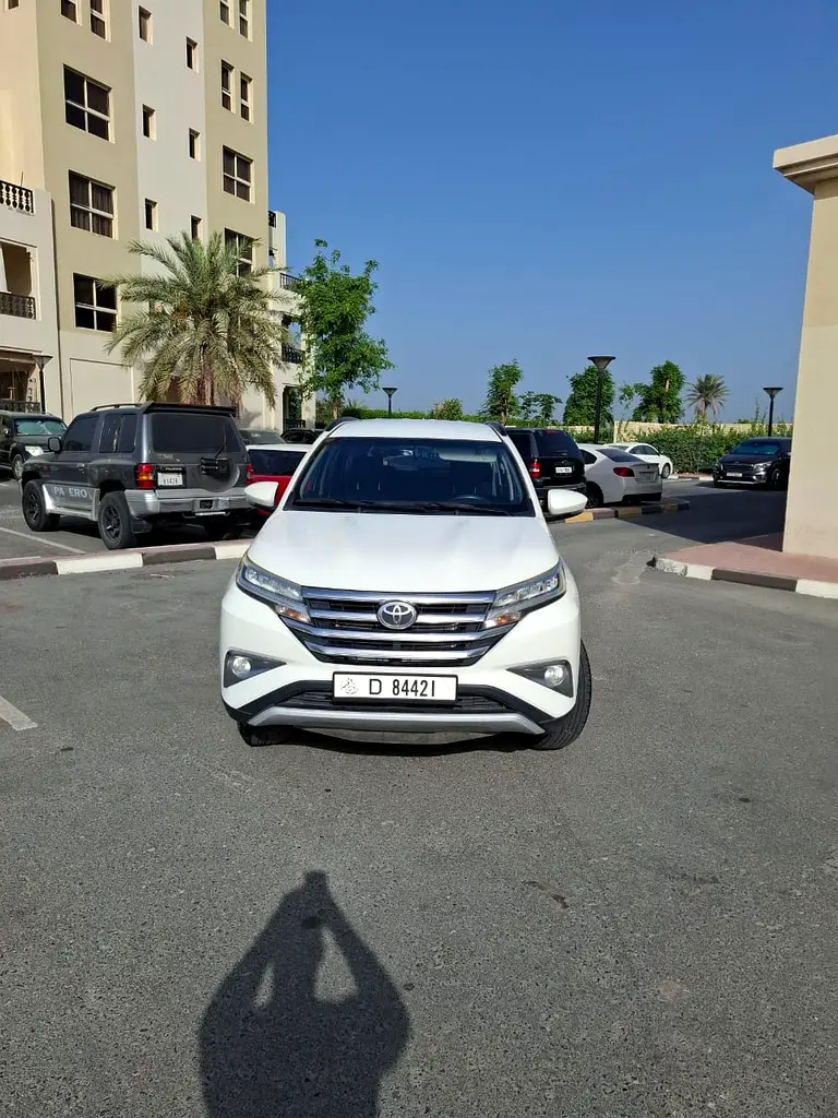 Toyota Rush 2023 — photo 1 of 10