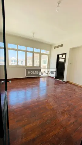 Affordable Studio, Family Villa, Near mosque & resturants,Free parking