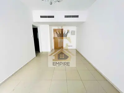 10 days free open view big face with balcony exit to Dubai
