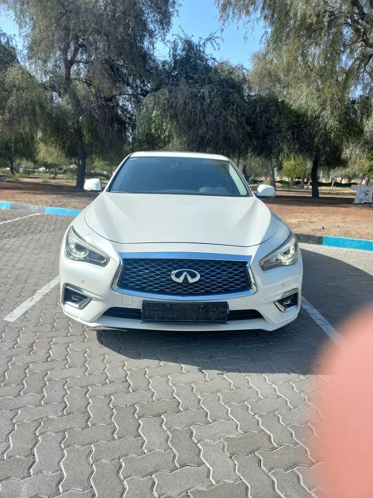 Infiniti Q50 2021 — photo 1 of 7