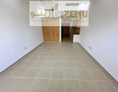 استوديو واسع بالقرب من أبراج الإمارات بجوار المركز التجاري المركزي جاهز للانتقال إليه