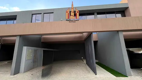 Luxurious 4BR Villa Fully Furnished For Rent