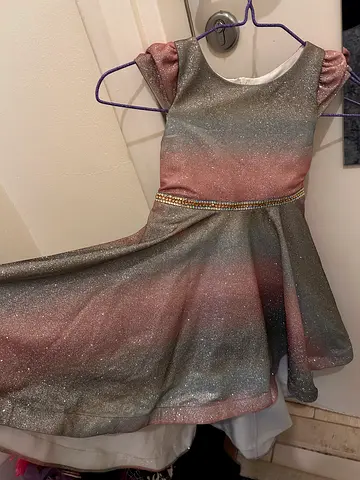 Girls sparkle party dress - 3 y.o (like new)